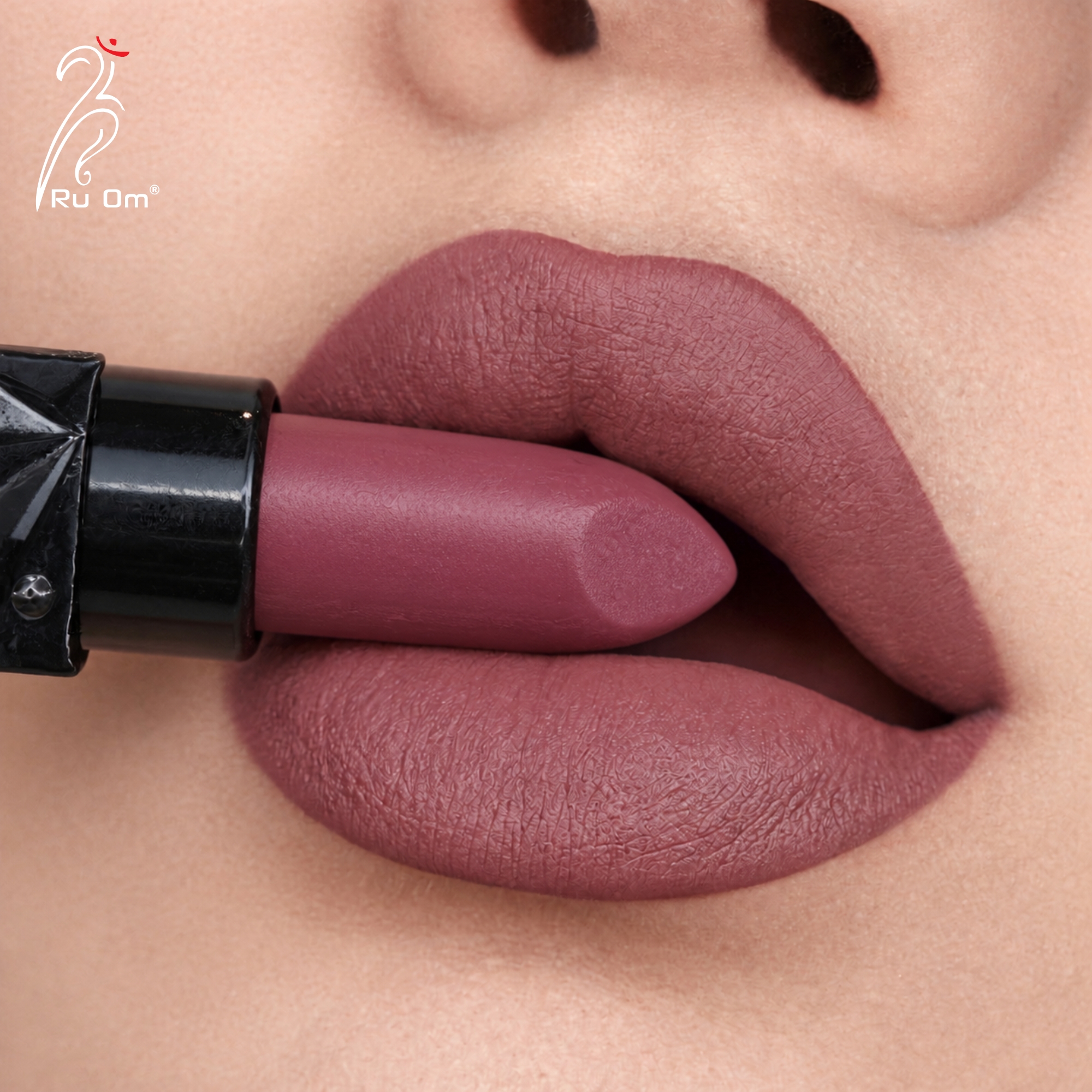 TRUOM Matte Lipstick β Berry Wine | Long-Lasting Matte Finish Lip Color - Image 5